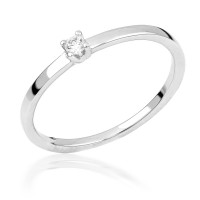  14K White Gold Engagement  Ring with diamond 0,15 ct