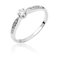  14K White Gold Engagement  Ring with diamond 0,15 ct
